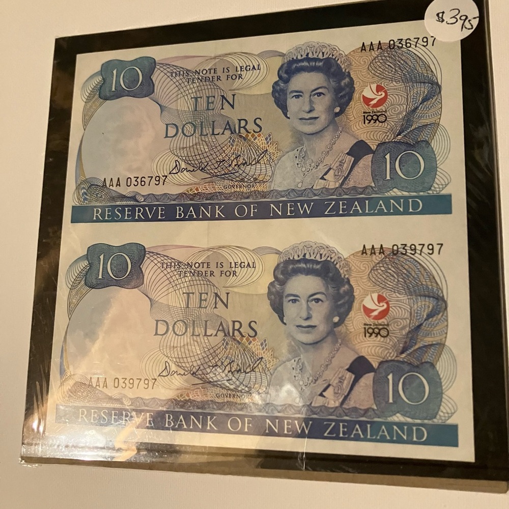 New Zealand Ten Dollar Banknote Uncut Sheet 1990